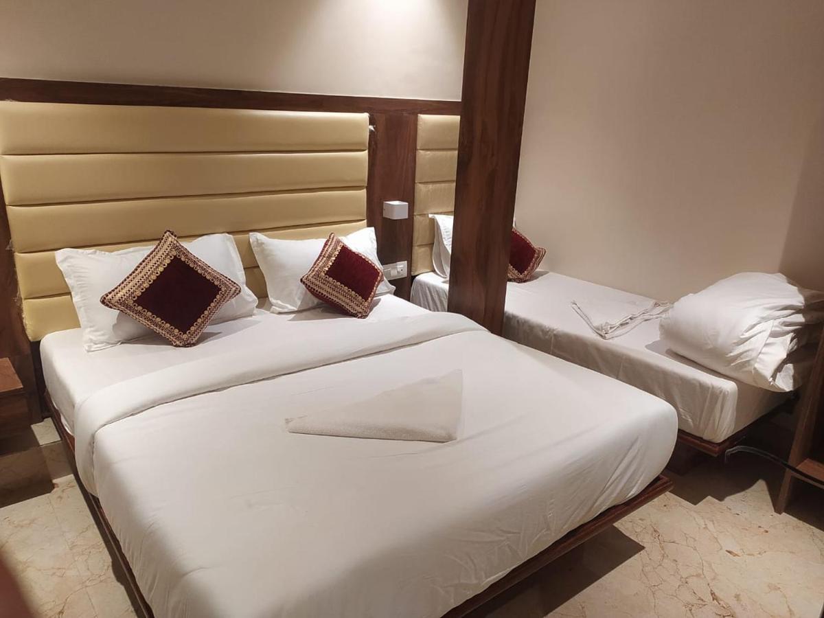 Hotel Adams Inn Near Mumbai Airport Exterior photo
